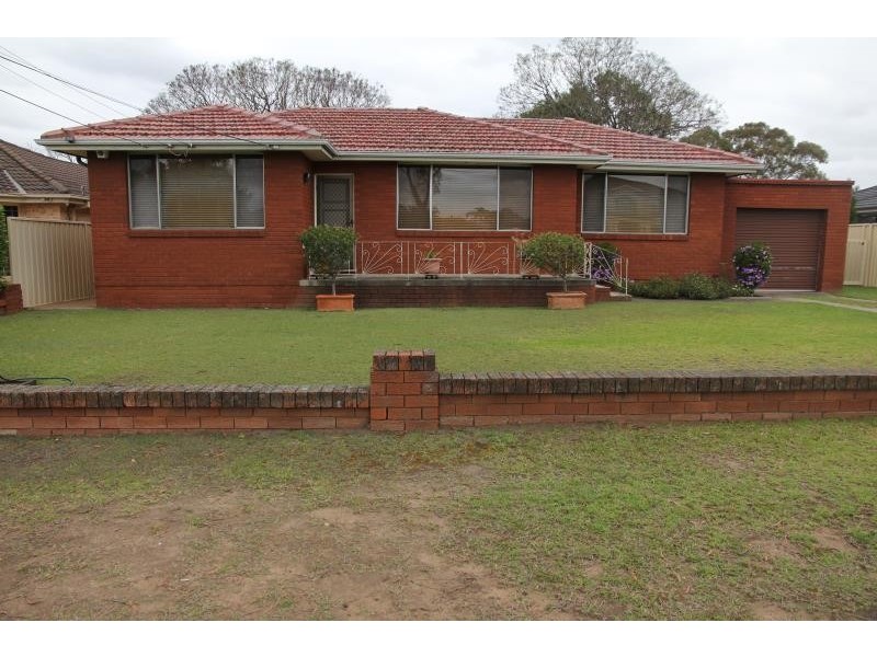 44 Junction Rd, Moorebank NSW 2170