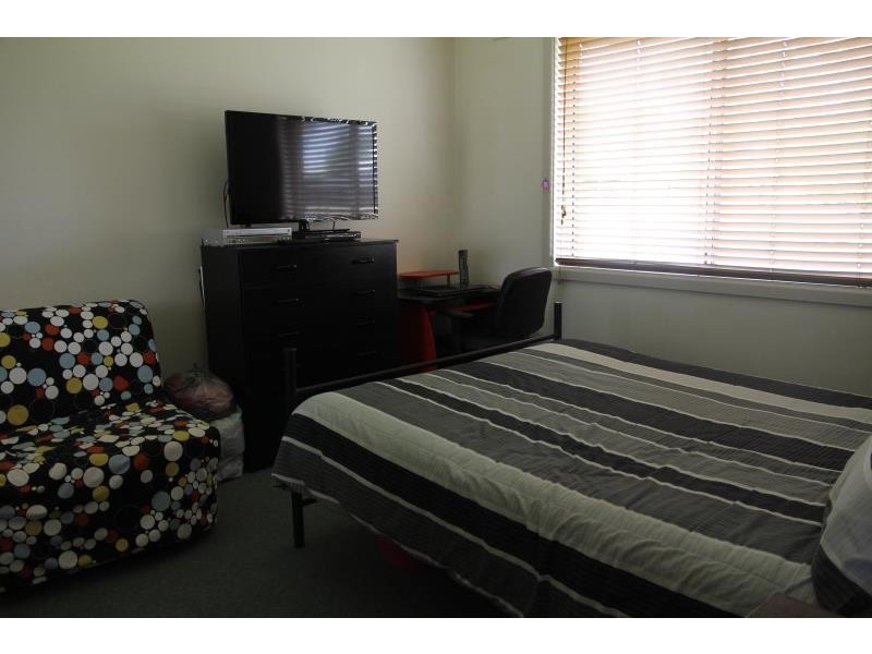 44 Junction Rd, Moorebank NSW 2170