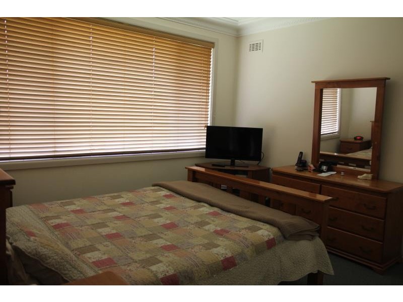 44 Junction Rd, Moorebank NSW 2170