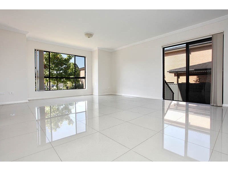 10/29 Ikara Cres, Moorebank NSW 2170