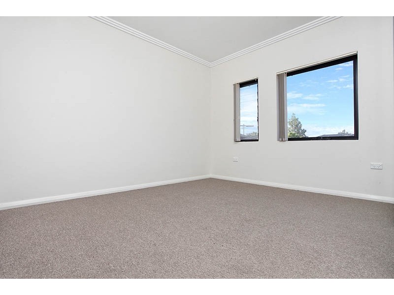 10/29 Ikara Cres, Moorebank NSW 2170