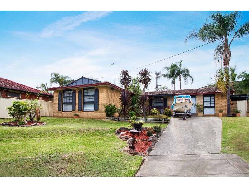 4 Jacqueline Place, Moorebank NSW 2170