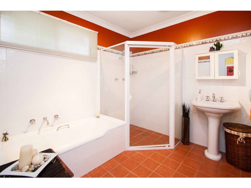 4 Jacqueline Place, Moorebank NSW 2170