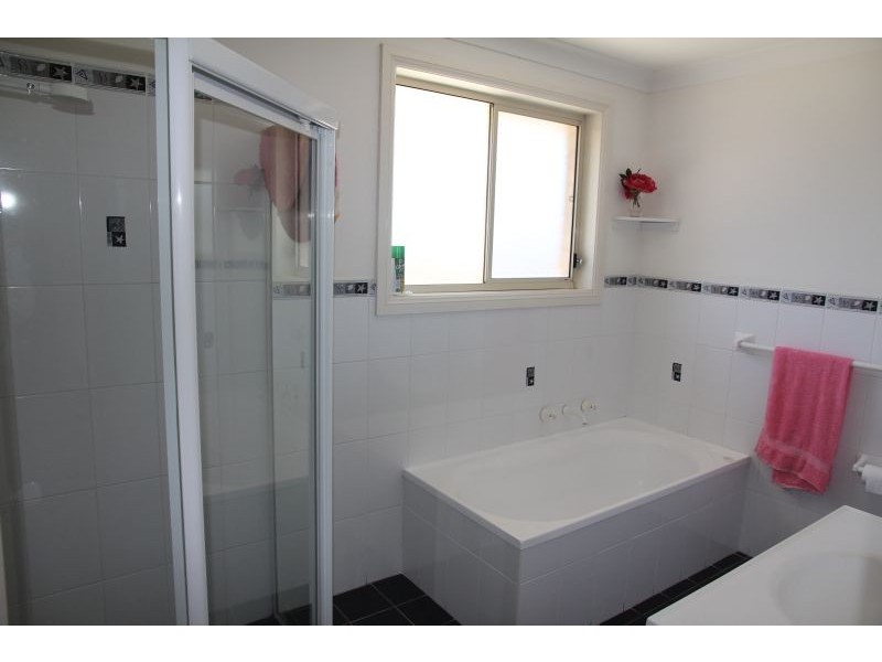 62b Stockton Avenue, Moorebank NSW 2170