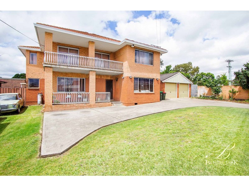 27 Maddecks Ave, Moorebank NSW 2170