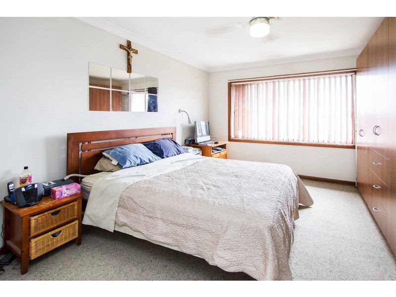 27 Maddecks Ave, Moorebank NSW 2170