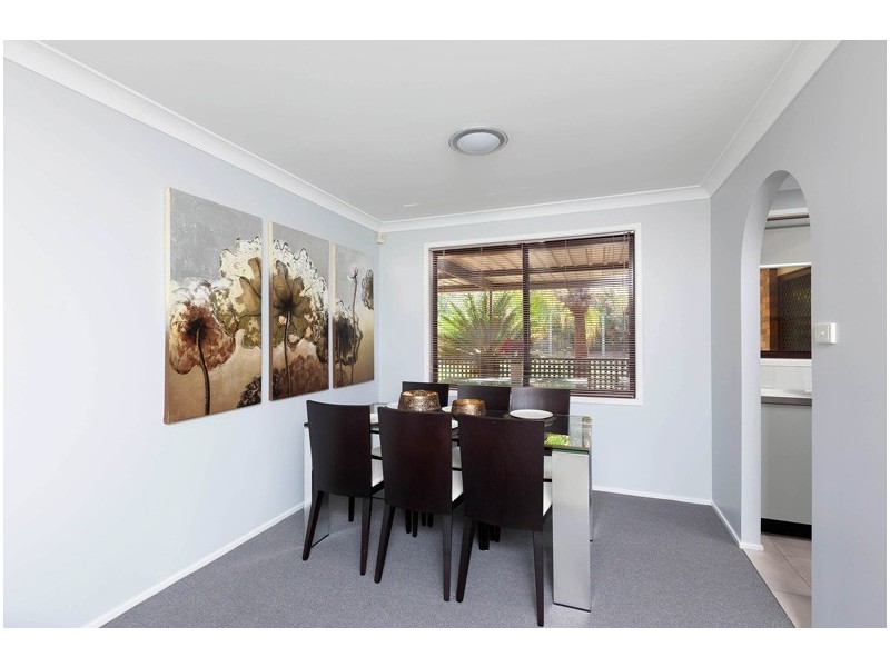 5 Acola Court, Wattle Grove NSW 2173