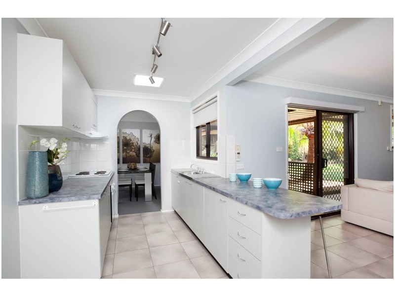 5 Acola Court, Wattle Grove NSW 2173