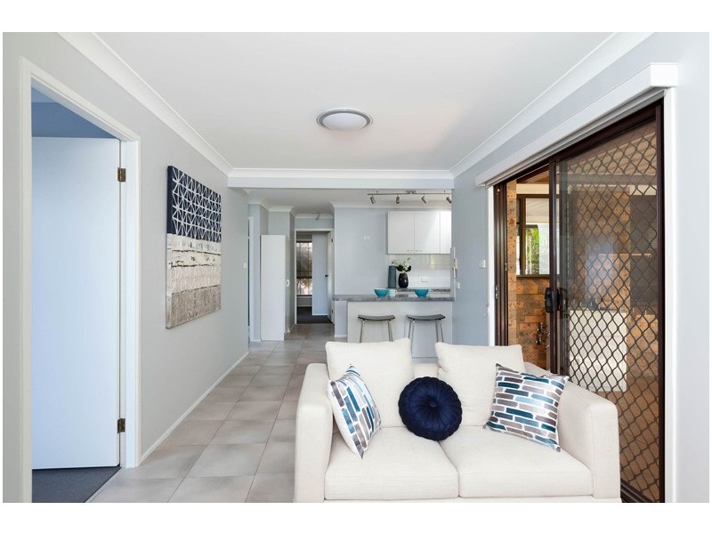 5 Acola Court, Wattle Grove NSW 2173