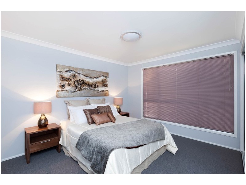 5 Acola Court, Wattle Grove NSW 2173