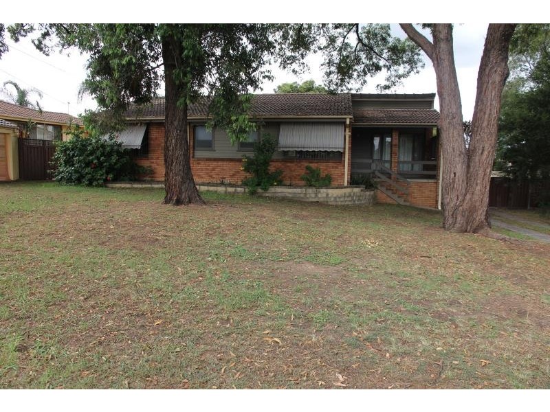 10 Wilkes Avenue, Moorebank NSW 2170