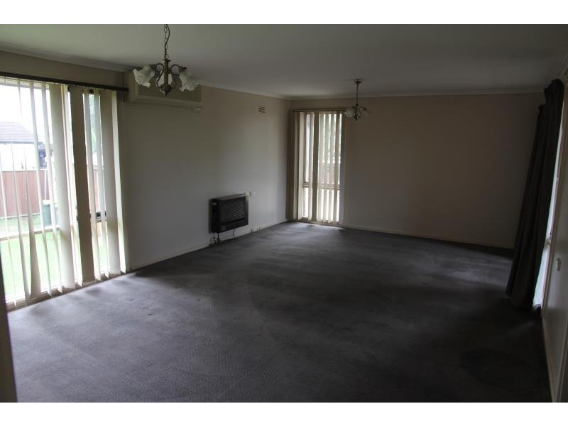 10 Wilkes Avenue, Moorebank NSW 2170