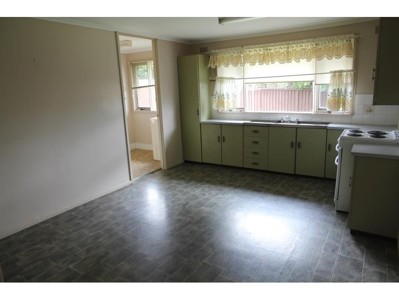 10 Wilkes Avenue, Moorebank NSW 2170