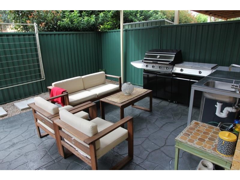 4/6 Ernest Avenue, Chipping Norton NSW 2170