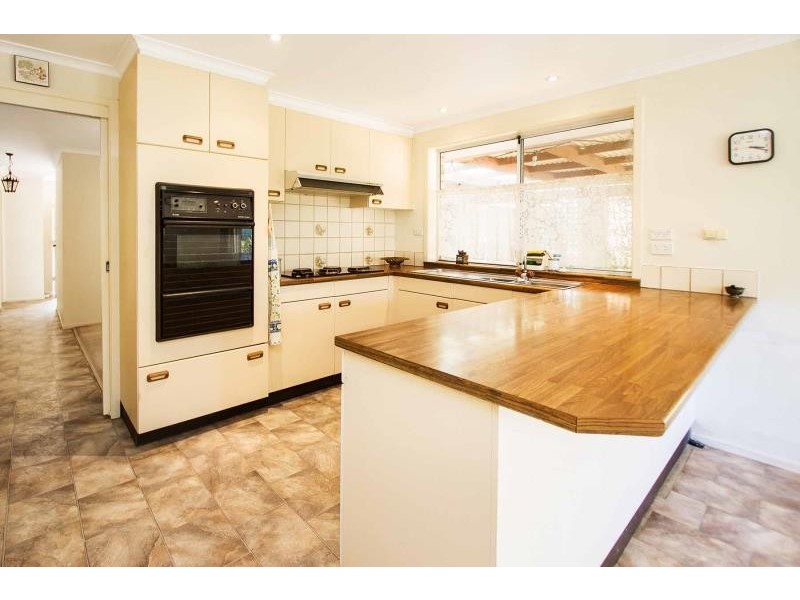 26 RENTON AVE, Moorebank NSW 2170