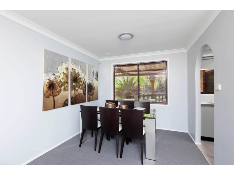 5 Acola Court, Wattle Grove NSW 2173