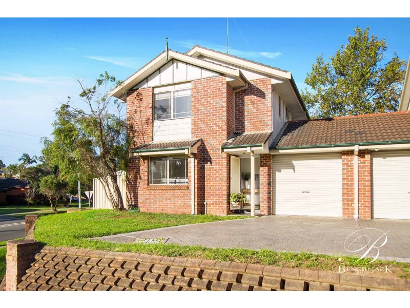 1/2 Wellwood Ave, Moorebank NSW 2170