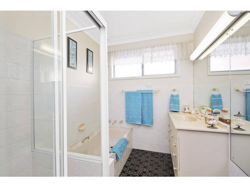 5 Elouera Cresent, Moorebank NSW 2170