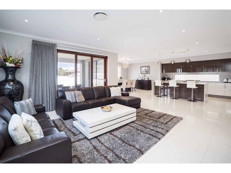 27 Lilli Pilli Drive, Pleasure Point NSW 2172