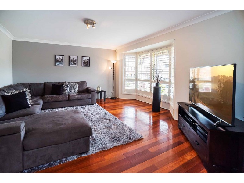 4 Valleyfield Court, Wattle Grove NSW 2173