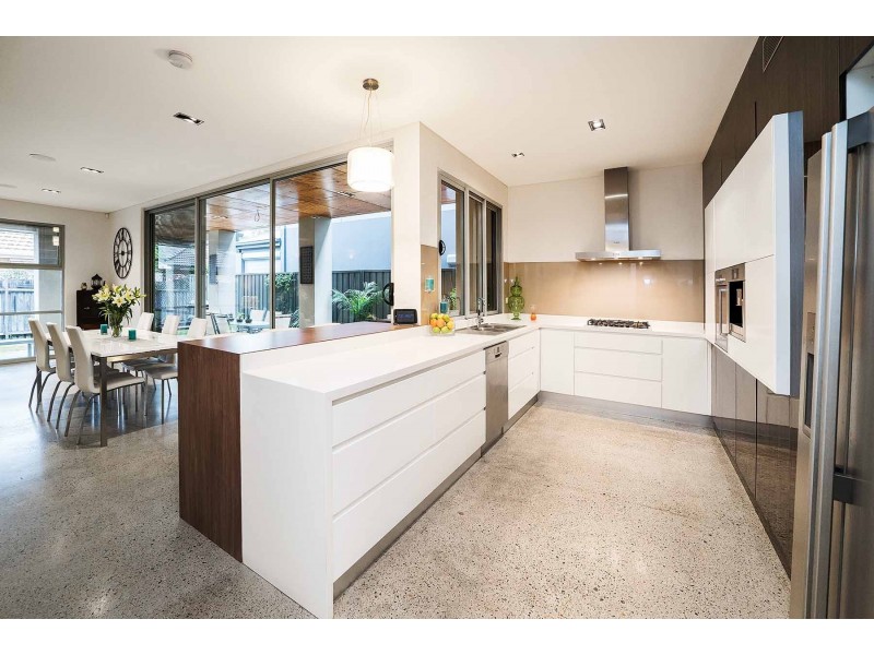 26 Elata Court, Wattle Grove NSW 2173