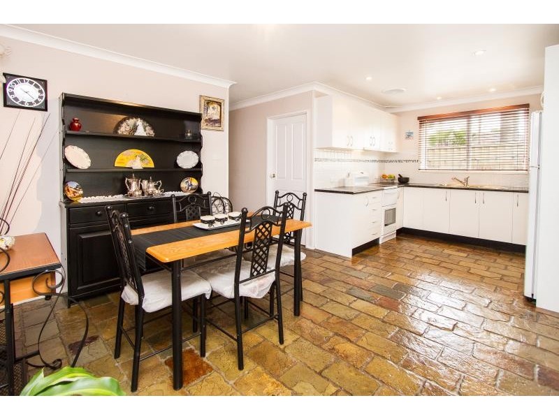 4 Jacqueline Place, Moorebank NSW 2170