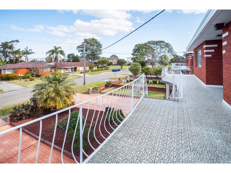 15 Hillcrest Avenue, Moorebank NSW 2170