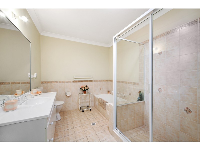 3 Collie Court, Wattle Grove NSW 2173