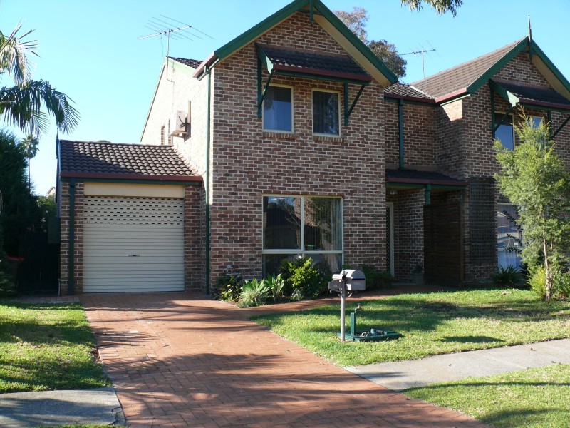 10a Wellwood Ave, Moorebank NSW 2170