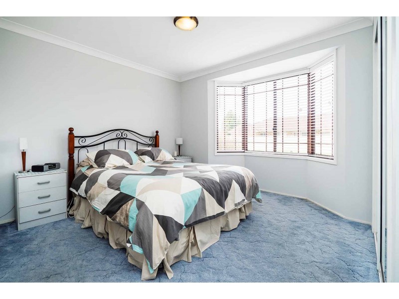 8 Alexandrina Court, Wattle Grove NSW 2173