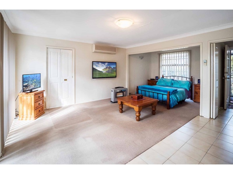 15 Araluen Avenue, Moorebank NSW 2170