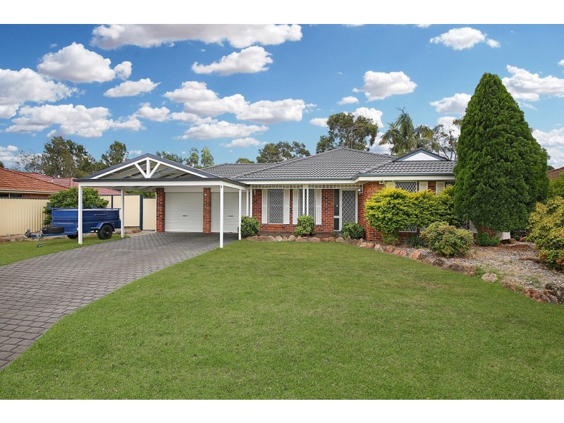4 Hampton Court, Wattle Grove NSW 2173