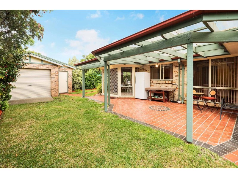 9 Somerset Court, Wattle Grove NSW 2173