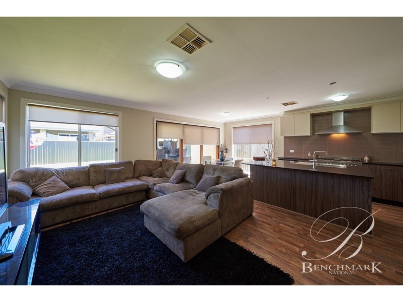 56 Mackay Circuit, Ropes Crossing NSW 2760