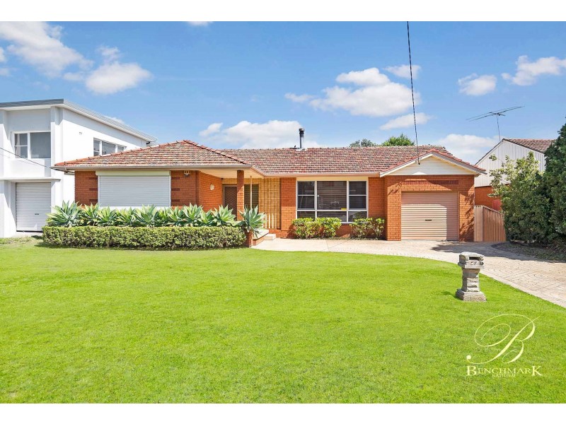 23 Macintyre Crescent, Sylvania Waters NSW 2224