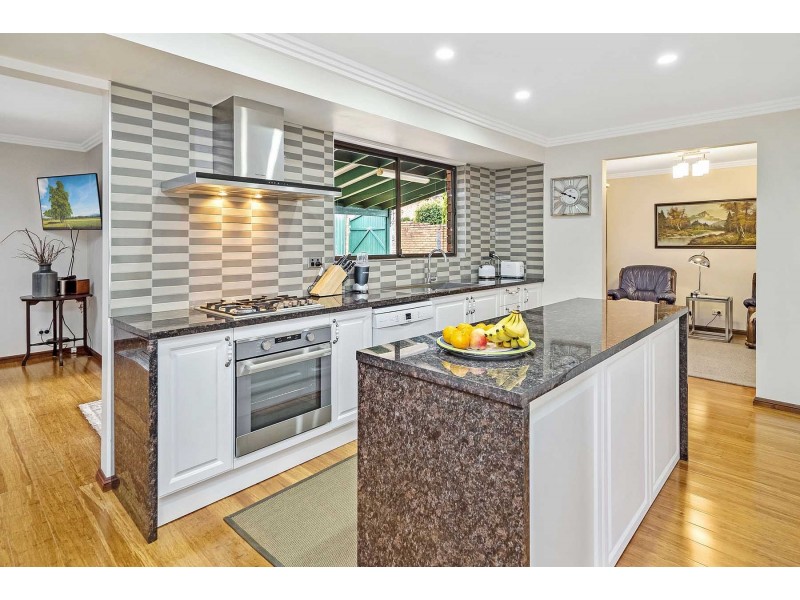 28 Malinya Crescent, Moorebank NSW 2170