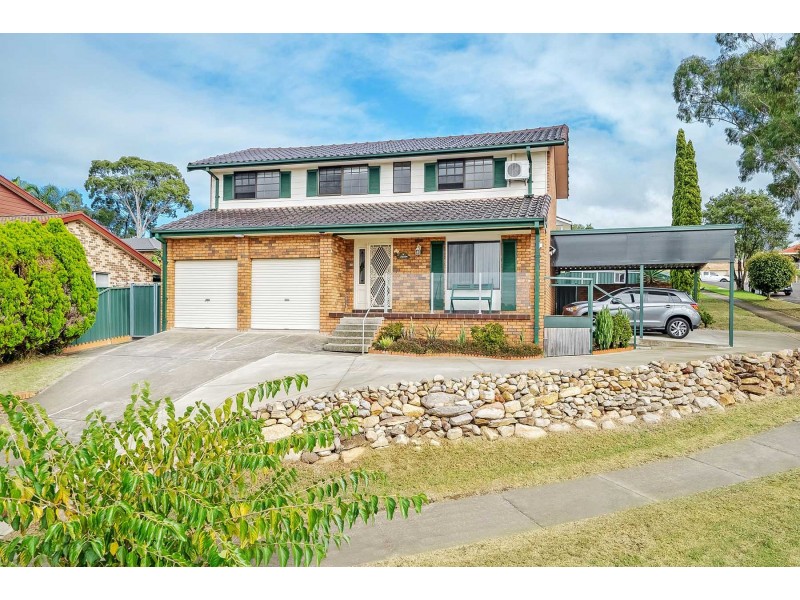 28 Malinya Crescent, Moorebank NSW 2170