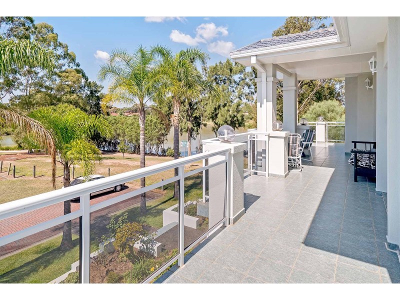 Wattle Grove NSW 2173