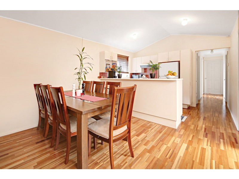 43 Wombeyan Court, Wattle Grove NSW 2173