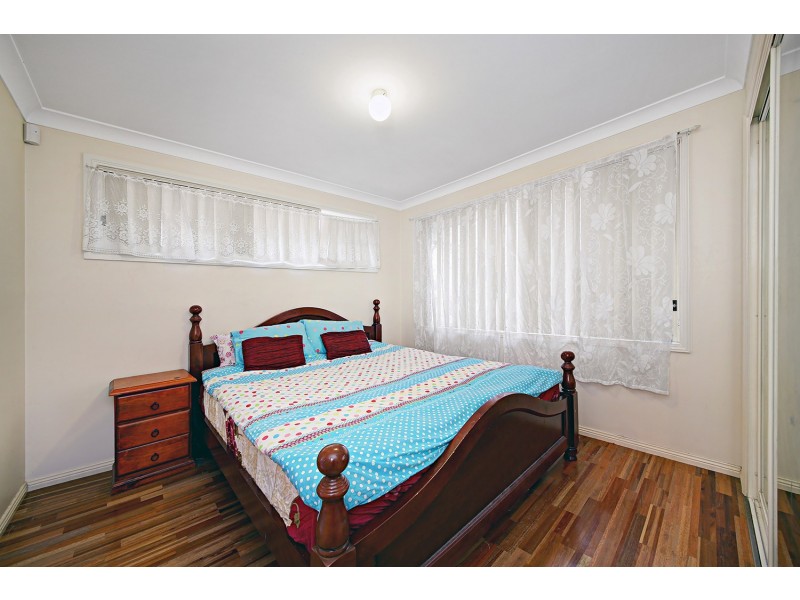 43 Wombeyan Court, Wattle Grove NSW 2173