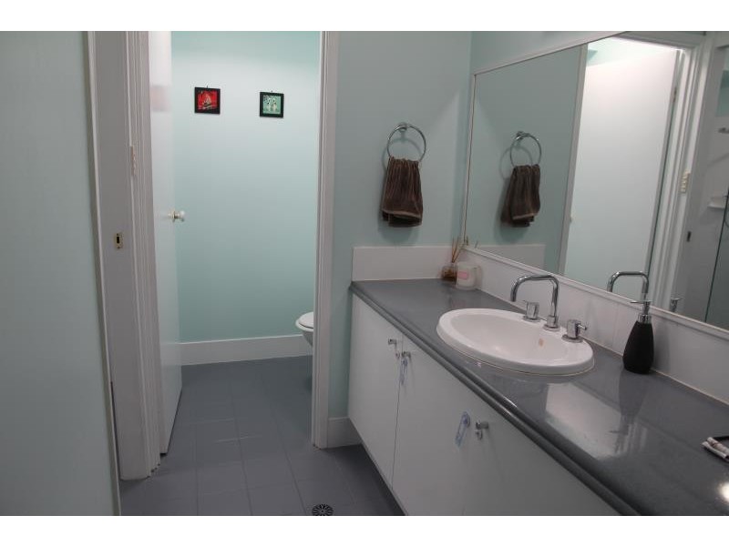 14 torrens court, Wattle Grove NSW 2173