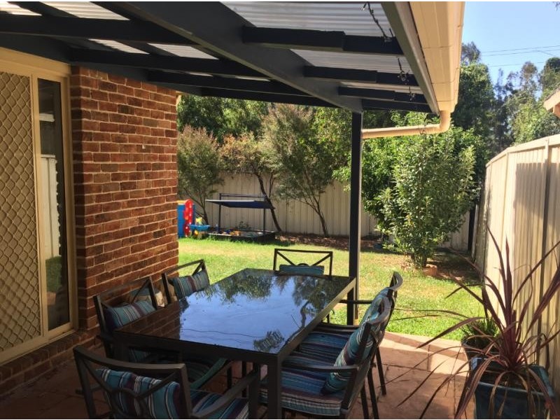 14 torrens court, Wattle Grove NSW 2173