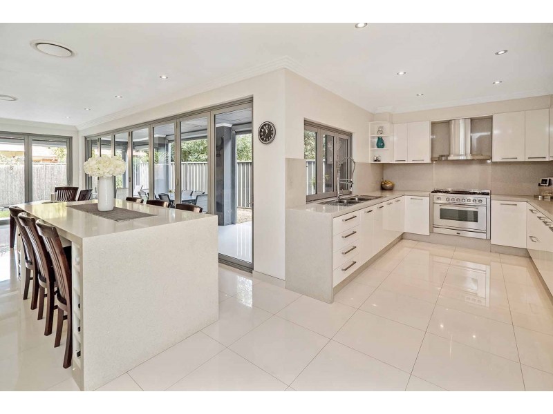 28 Elata Court, Wattle Grove NSW 2173