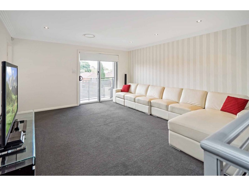 28 Elata Court, Wattle Grove NSW 2173