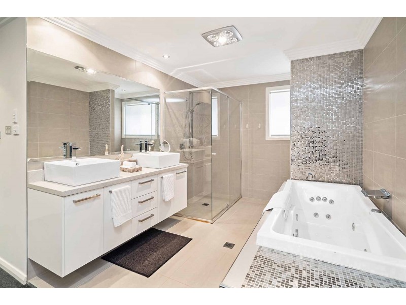 28 Elata Court, Wattle Grove NSW 2173