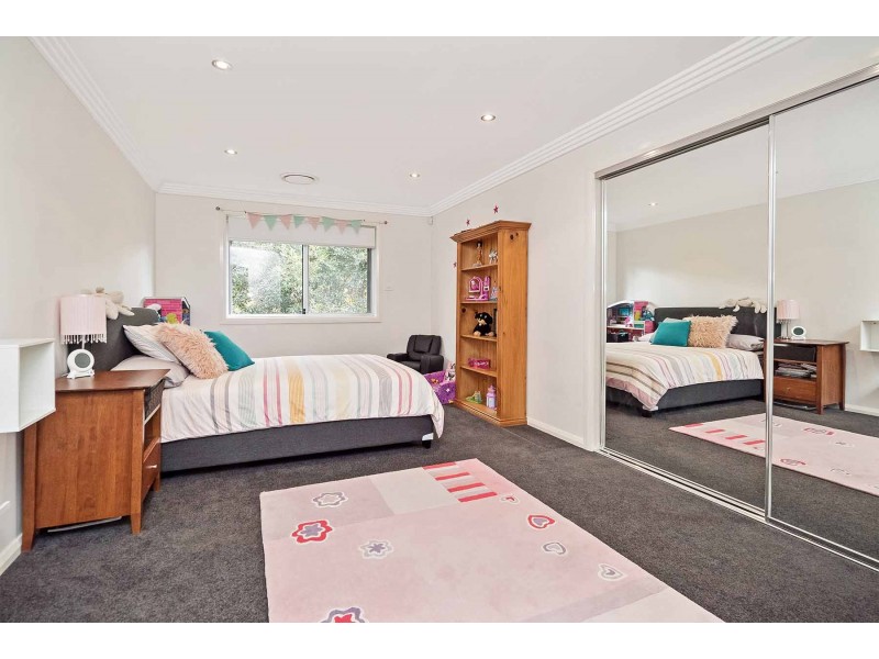 28 Elata Court, Wattle Grove NSW 2173