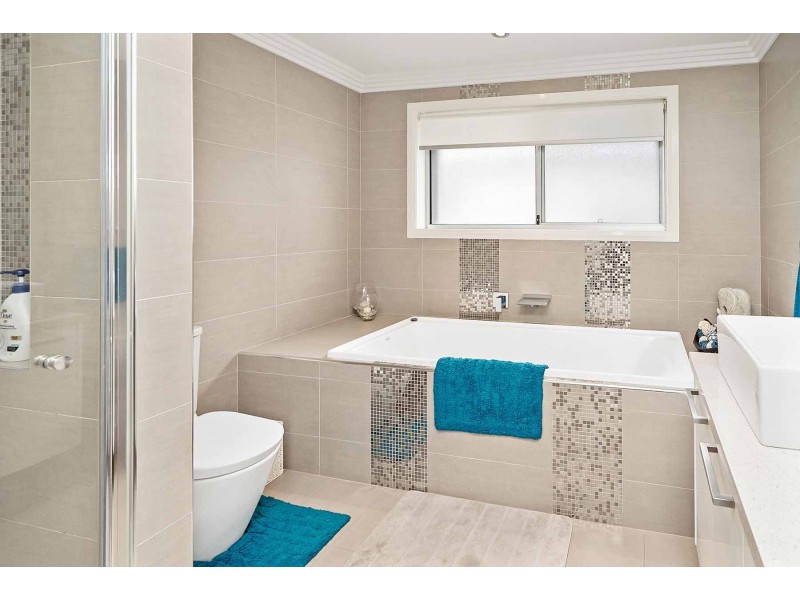 28 Elata Court, Wattle Grove NSW 2173