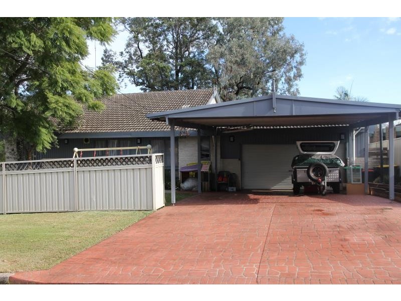 75 Renton Avenue, Moorebank NSW 2170
