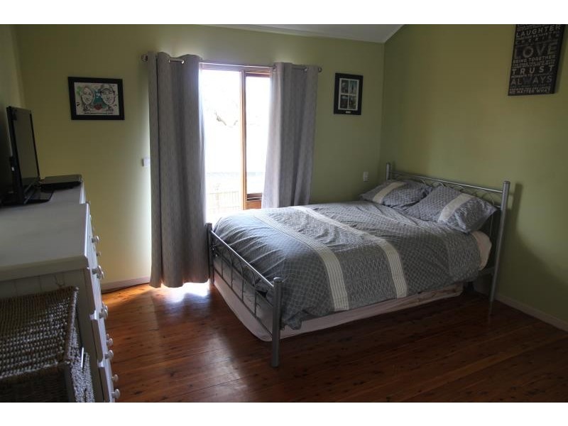 75 Renton Avenue, Moorebank NSW 2170