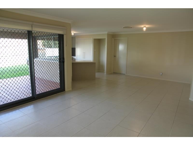 67 MADDECKS AVENUE, Moorebank NSW 2170